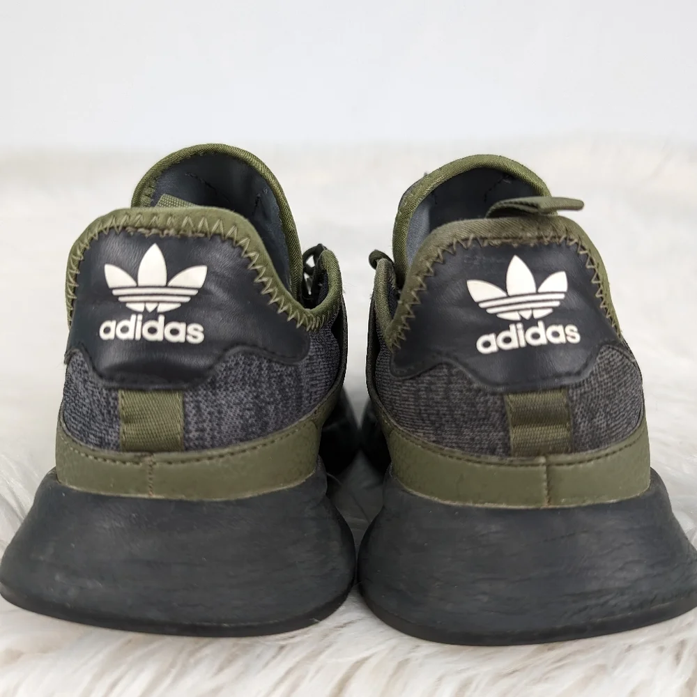 Adidas lightweight running shoes, women's size 6.5, olive - Picture 7 of 9
